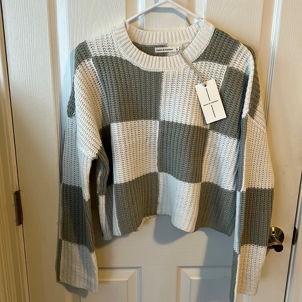 Checkered Sweater!